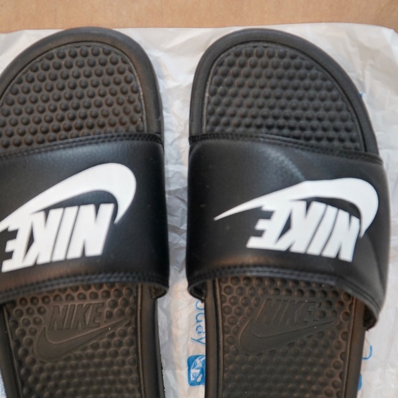 NIKE BENASSI JDI SLIDE MEN BLACK / WHITE - Picture 6 of 6